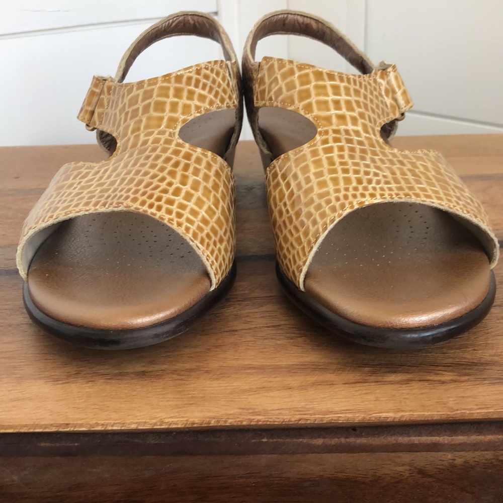 SAS Suntimer Croc Embossed Sandals - Picture 4 of 17